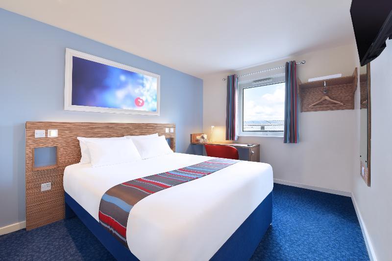 Travelodge Cardiff Airport Барри Экстерьер фото